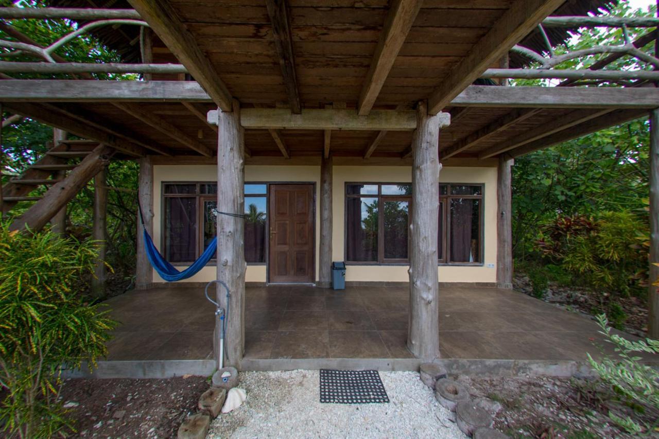 Hidden Bay Resort Mentawais Masokut Exterior photo